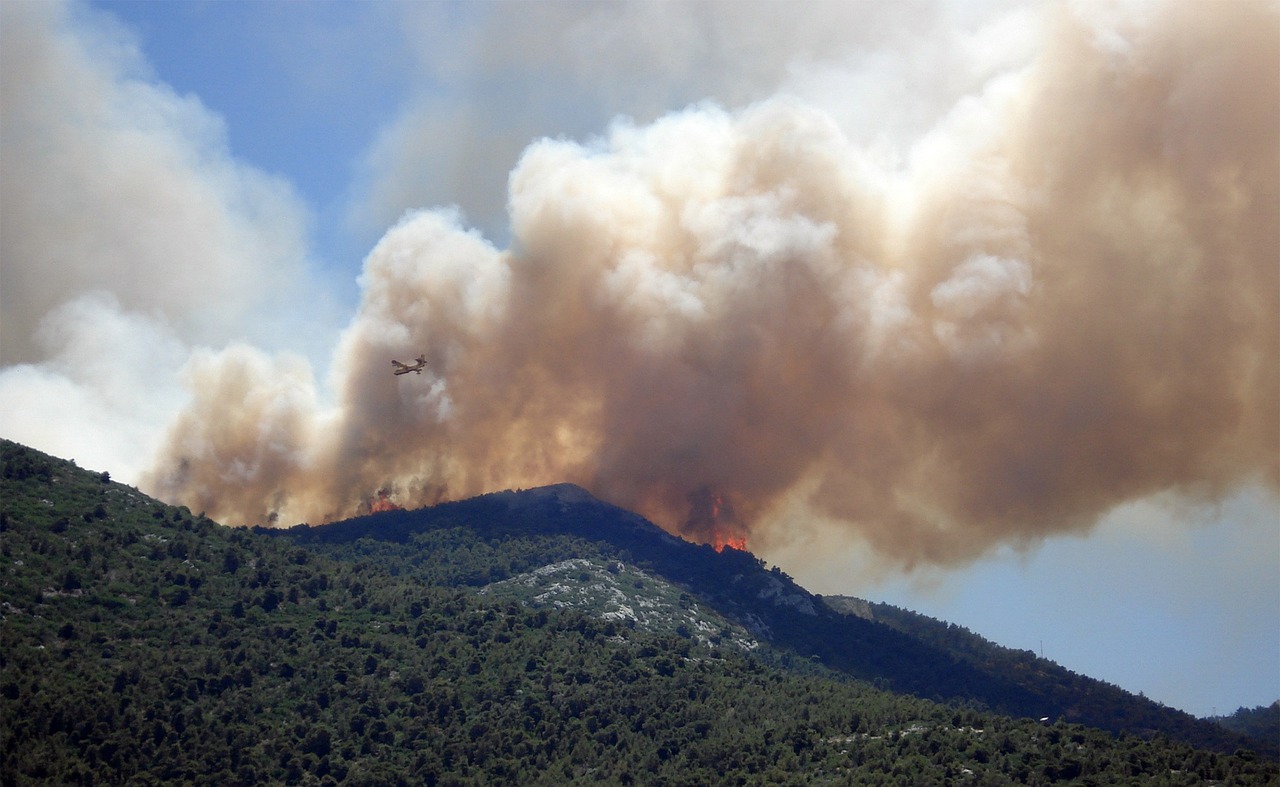 重庆北碚缙云山又起火了？，重庆北碚缙云山再次发生山火？